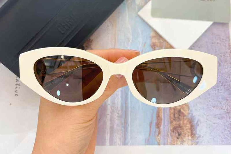 30Montaigne B6I Sunglasses Cream Brown