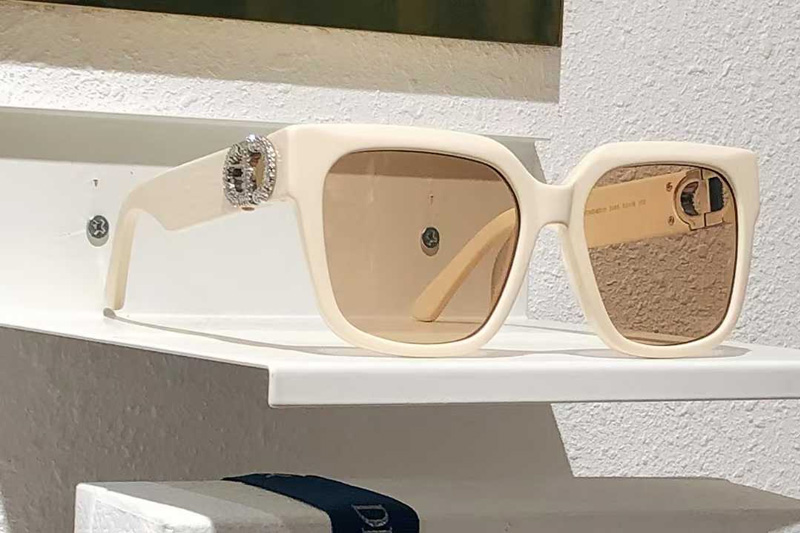 30Montaigne S11I Sunglasses Cream Brown