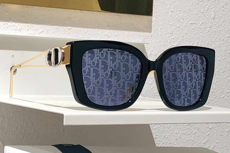 30Montaigne S13F Sunglasses Black Gray Logo