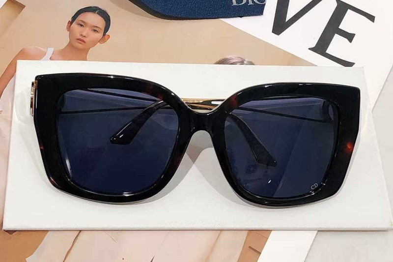 30Montaigne S13F Sunglasses Tortoise Blue