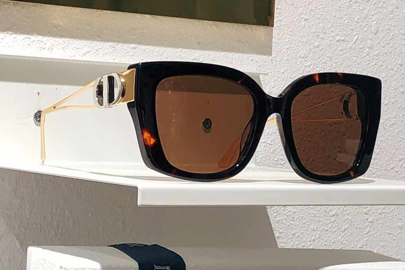 30Montaigne S13F Sunglasses Tortoise Brown