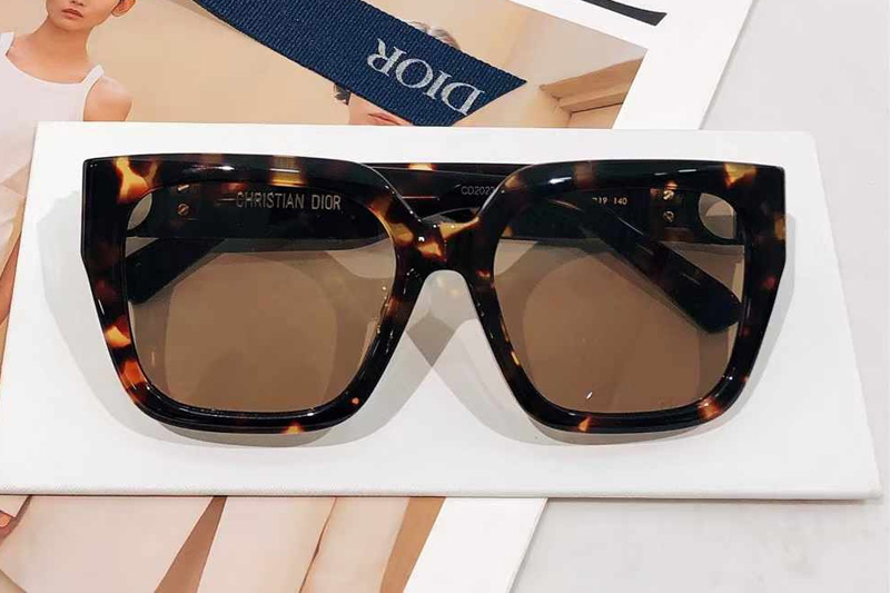 30Montaigne S8U Sunglasses Tortoise Brown