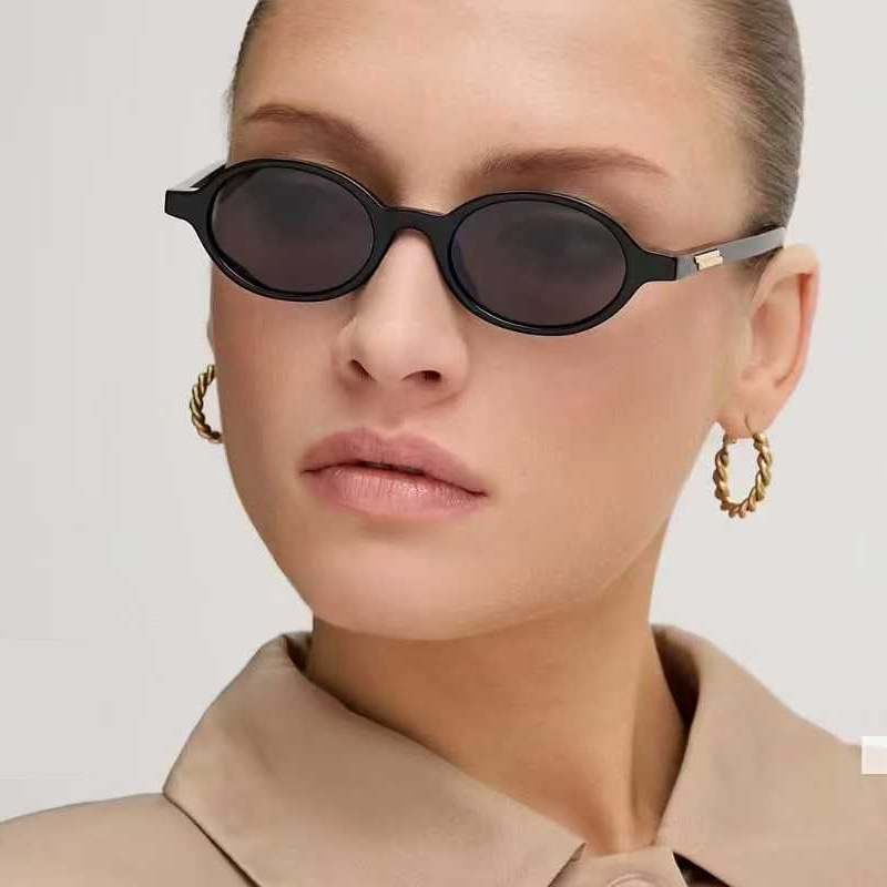 BV1388S Sunglasses Black Gray