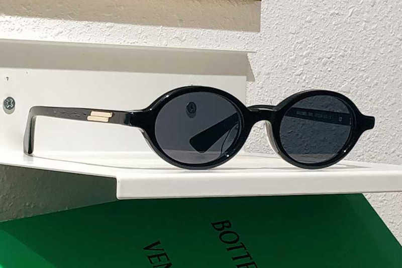 BV1388S Sunglasses Black Gray