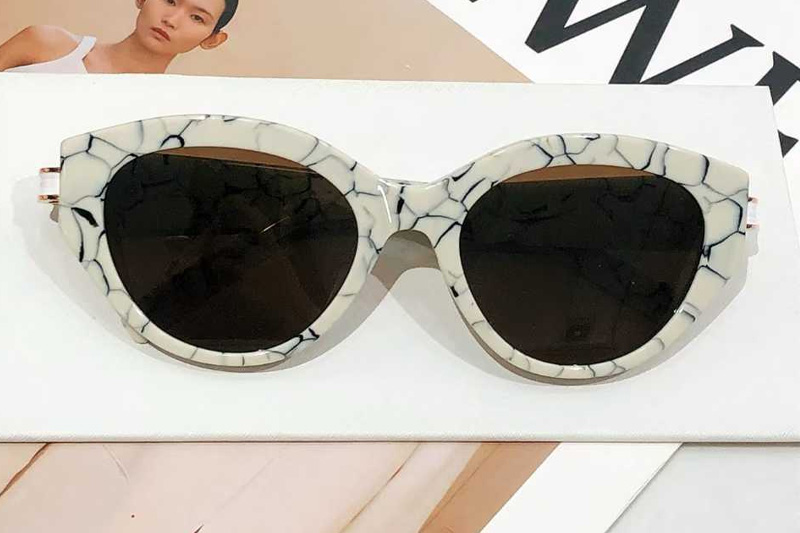 BV40046I Sunglasses White Brown