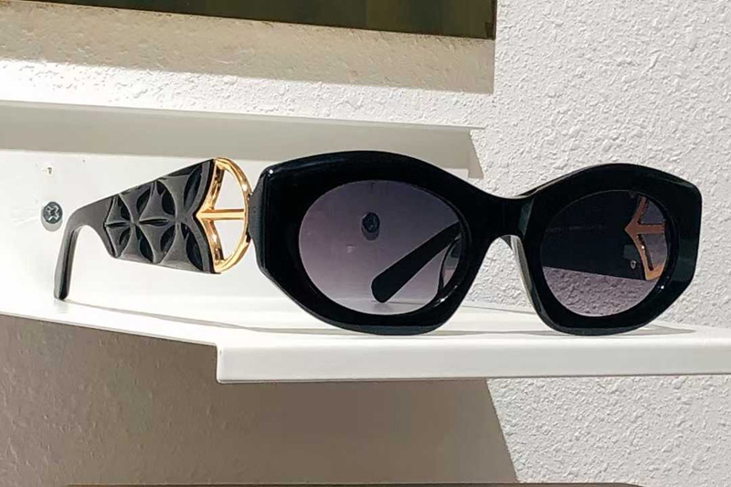 BV40049I Sunglasses Black Gradient Gray