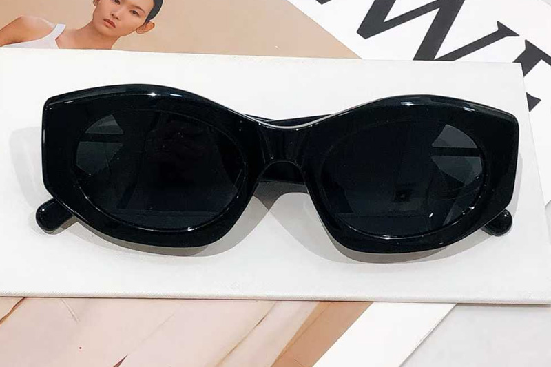 BV40049I Sunglasses Black Gray