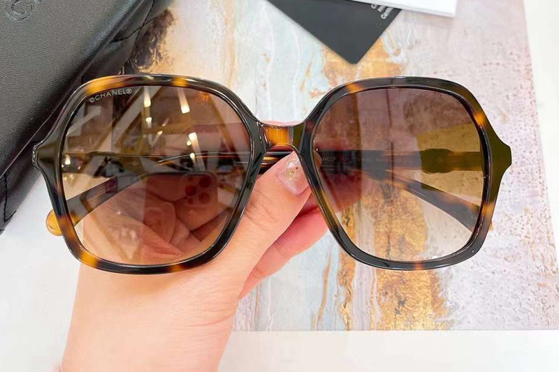 CH3421 Sunglasses In Tortoise