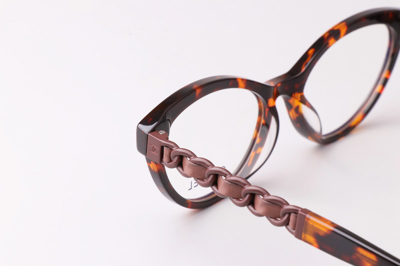 CH3428Q Eyeglasses Tortoise