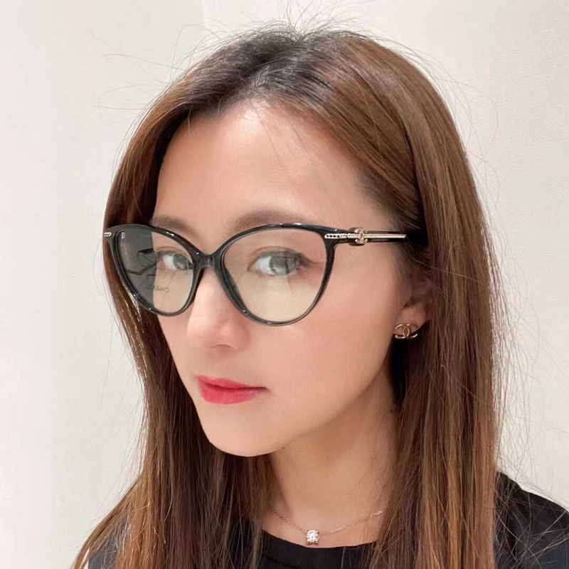 CH3457 Eyeglasses Black Gold