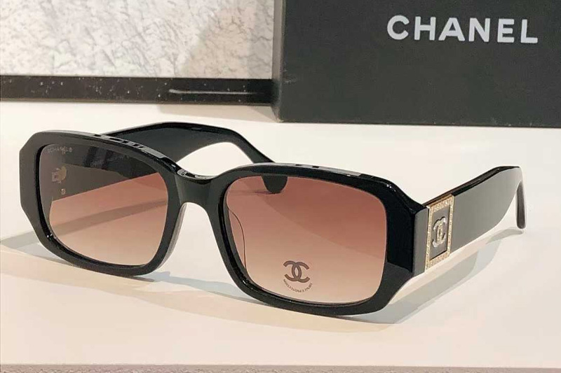CH4366 Sunglasses Black Gradient Brown