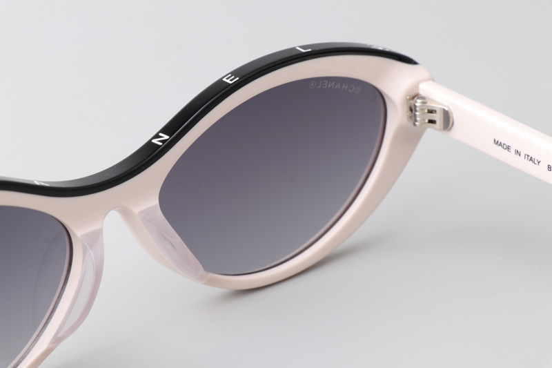 CH5416 Sunglasses White Black Gradient Gray