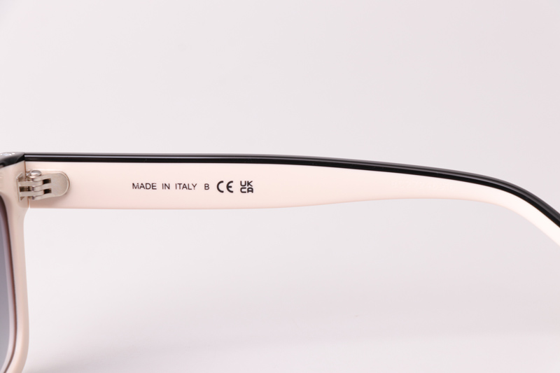 CH5417 Sunglasses White Black Gradient Gray