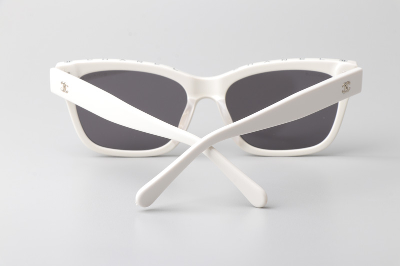 CH5417 Sunglasses White Gray