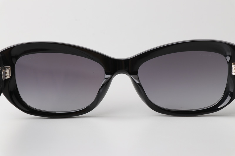 CH5493 Sunglasses Black Gold Gradient Gray