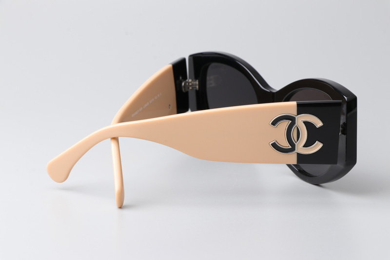 CH5524 Sunglasses Black Cream Gray