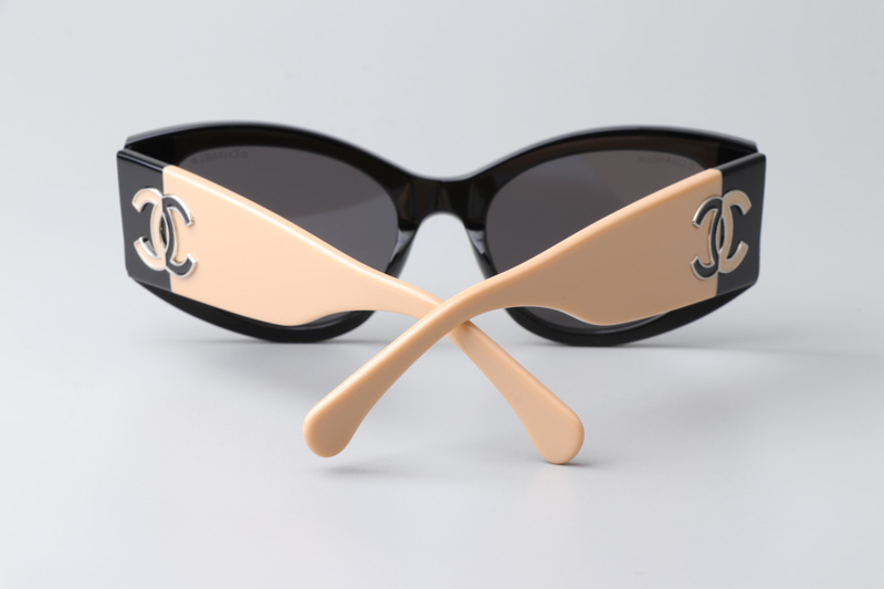 CH5524 Sunglasses Black Cream Gray