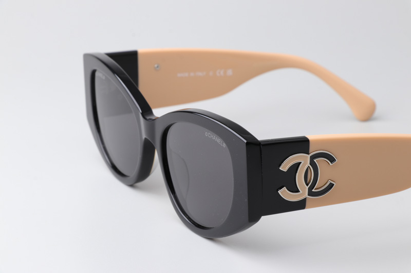 CH5524 Sunglasses Black Cream Gray