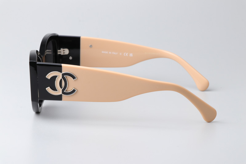 CH5524 Sunglasses Black Cream Gray