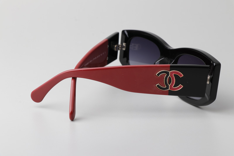CH5525 Sunglasses Black Red Gray