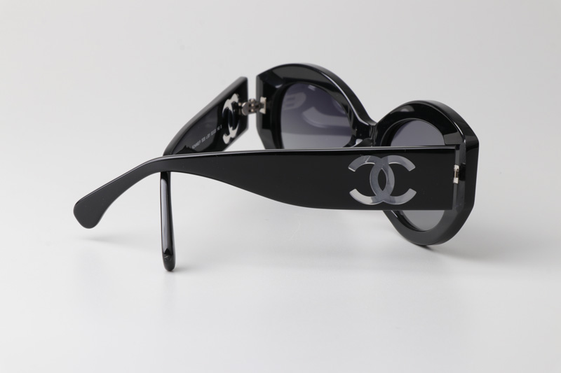 CH5528 Sunglasses Black Gradient Gray