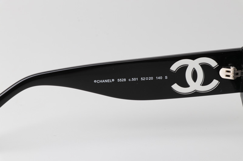 CH5528 Sunglasses Black Gradient Gray