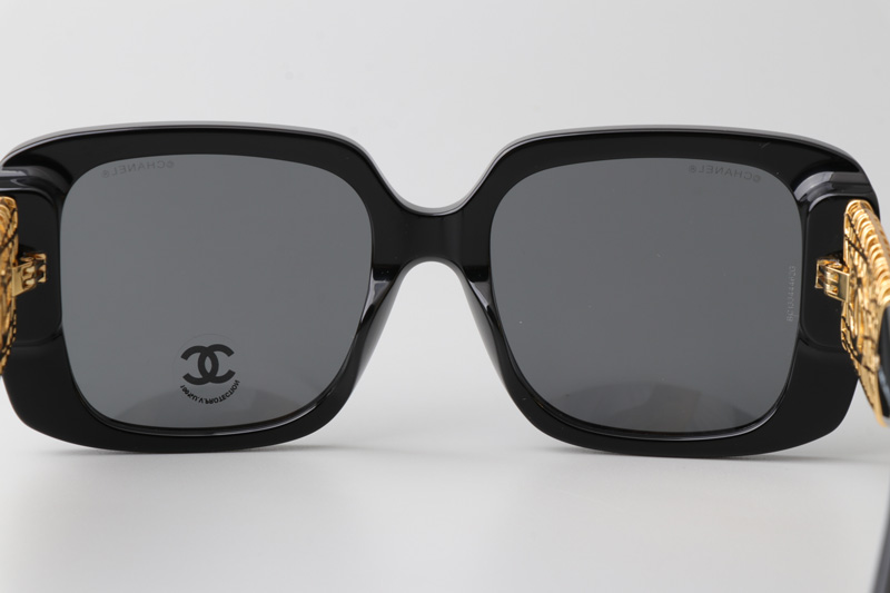 CH5532 Sunglasses Black Gold Gray