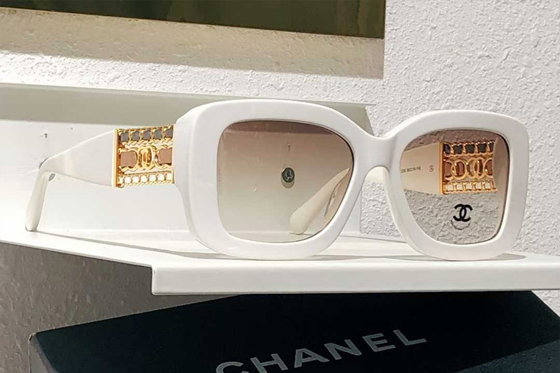 CH5535Q Sunglasses White Gradient Brown