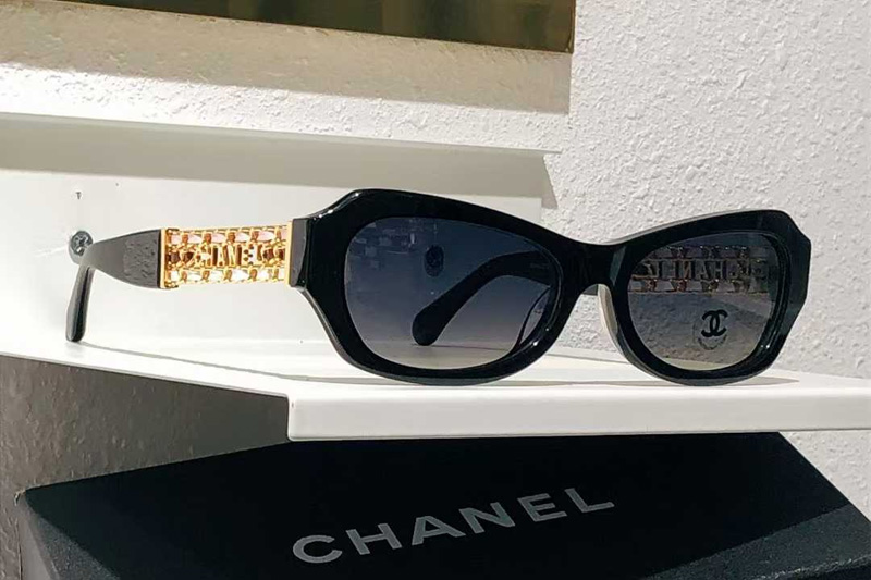 CH5537 Sunglasses Black Gradient Gray