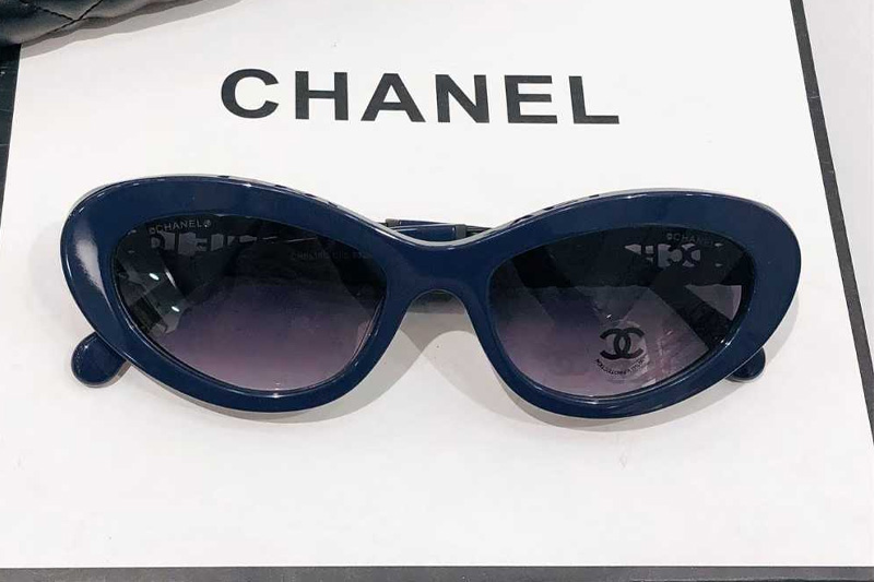 CH5538Q Sunglasses Blue Gradient Gray