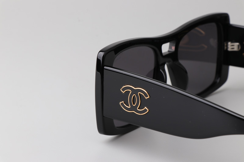 CH5539 Sunglasses Black Gray