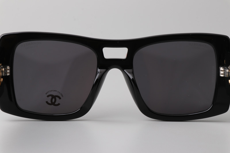 CH5539 Sunglasses Black Gray