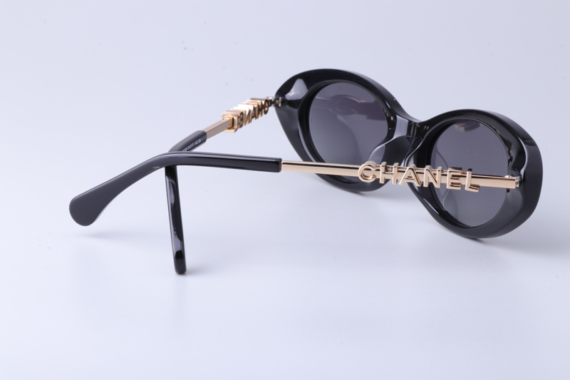 CH5565 Sunglasses Black Gold Gradient Gray