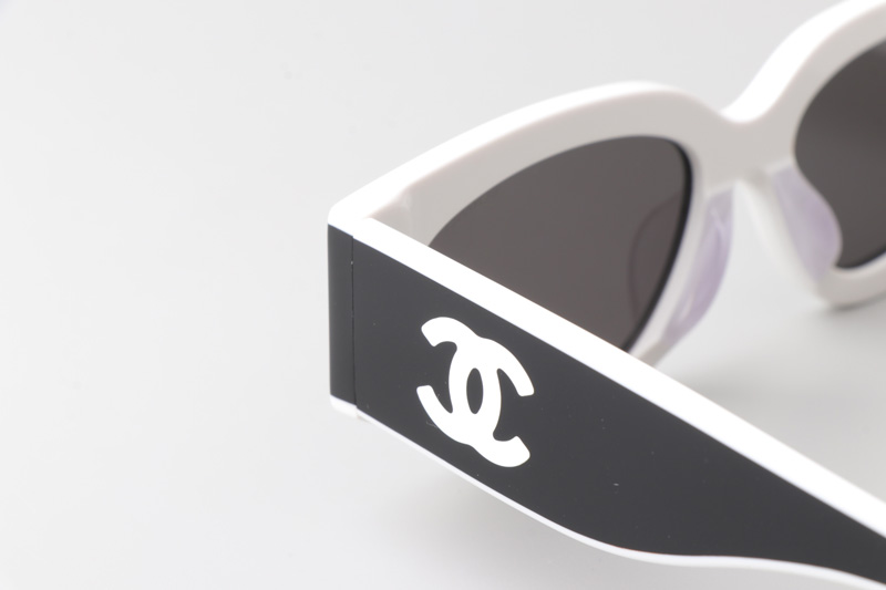 CH6056 Sunglasses Black White Gray