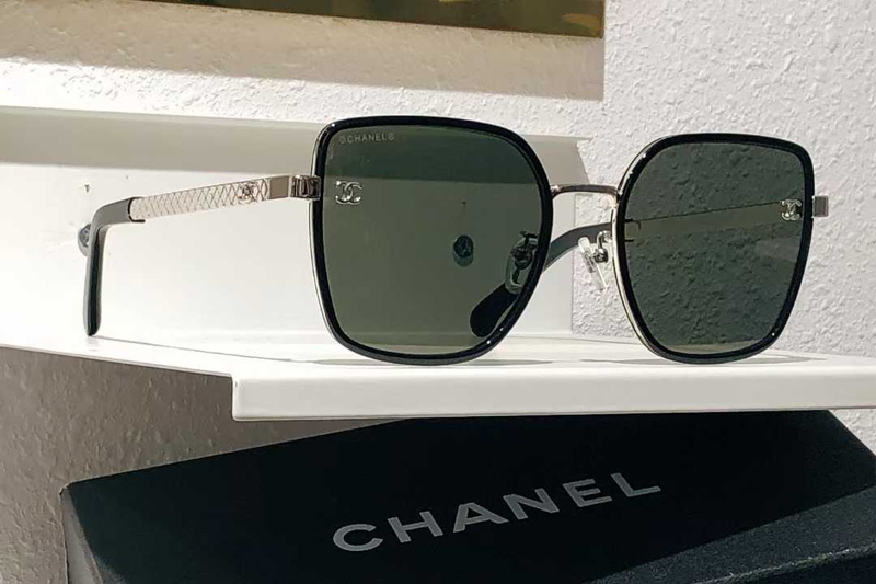 CH7403 Sunglasses Black Silver Green