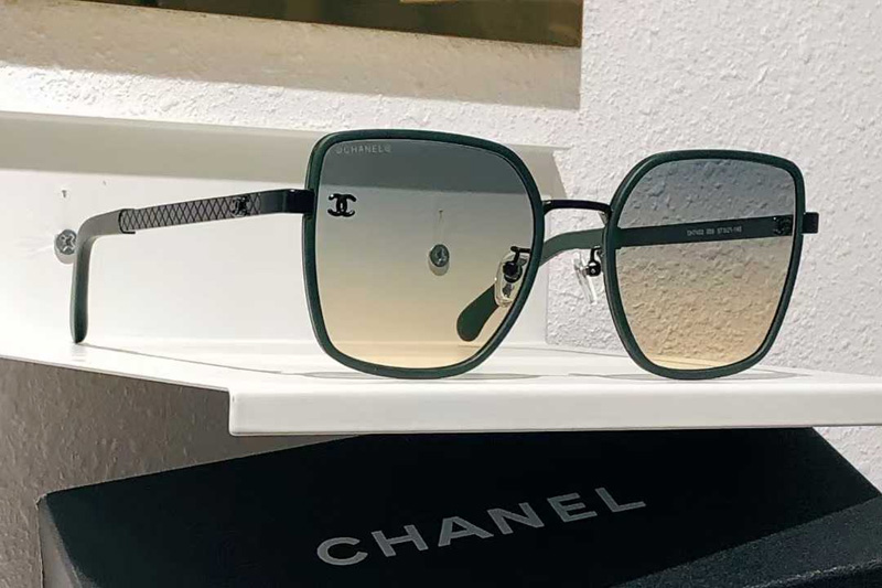 CH7403 Sunglasses Green Gradient Brown