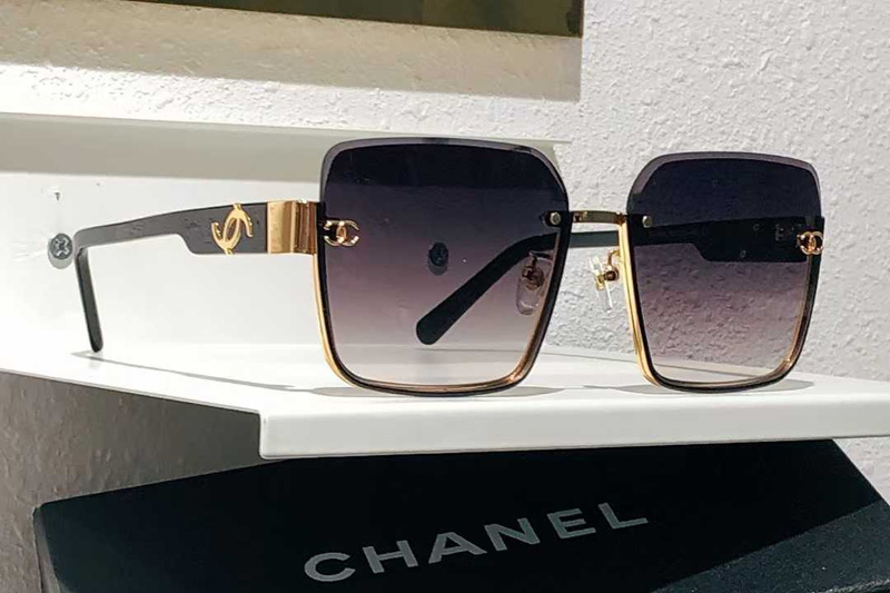 CH8046 Sunglasses Black Gold Gradient Gray