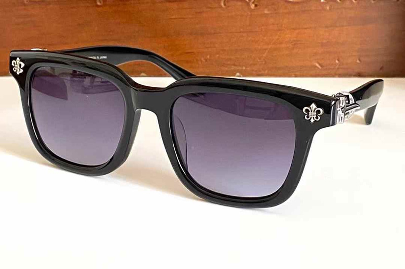 CH8298 Sunglasses Black Silver Gradient Gray