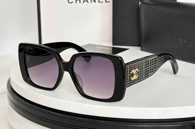 CH9127 Sunglasses Black Gradient Gray