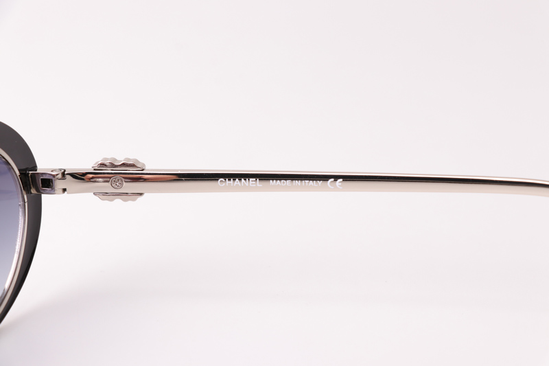 CH9578B Sunglasses Black Silver Gradient Gray