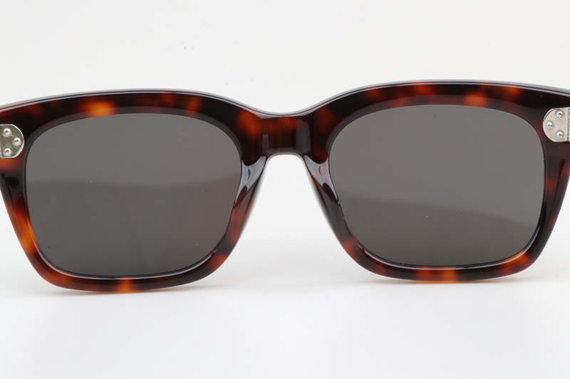 CL40232I Sunglasses Tortoise Gray