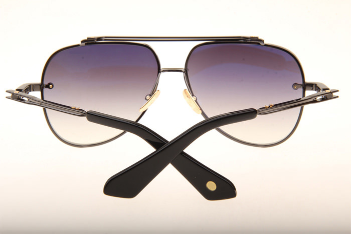 DT Mach Eight Sunglasses In Gunmetal Gradient Grey