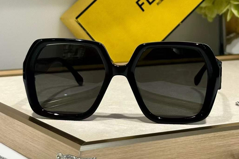 FE40139I Sunglasses Black Gray