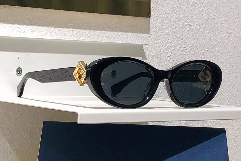 FE40150I Sunglasses Black Gold Gray