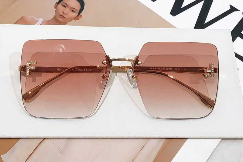 FE4082US Sunglasses Gold Gradient Pink