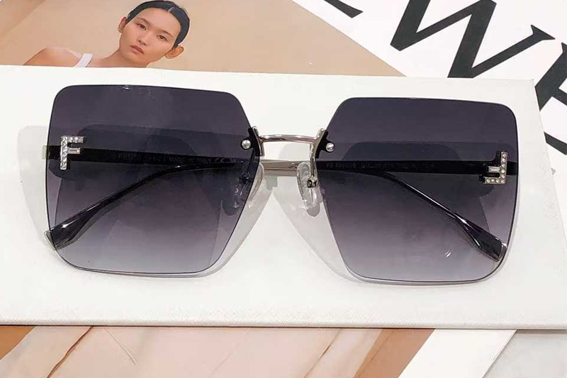 FE4082US Sunglasses Silver Gradient Gray