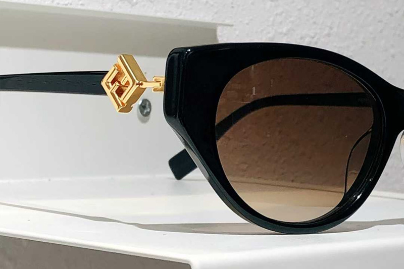 FE50099I Sunglasses Black Gradient Brown