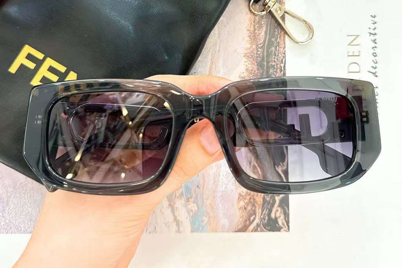 FE8362 Sunglasses Gray Gradient Gray