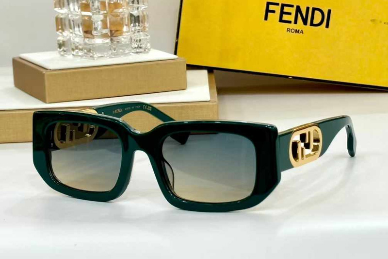 FE8362 Sunglasses Green Gradient Blue