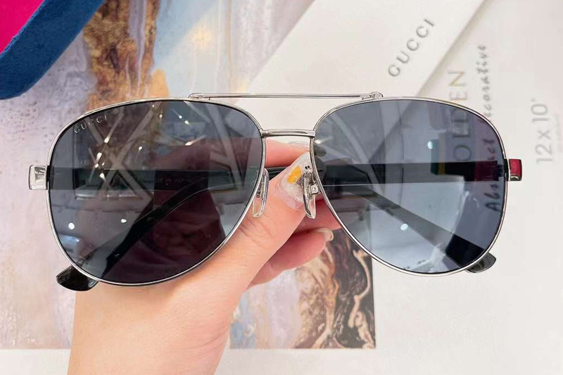 GG0528S Sunglasses Gunmetal Gray